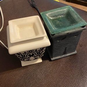 1 scentsy warmer and 1 good home warmer